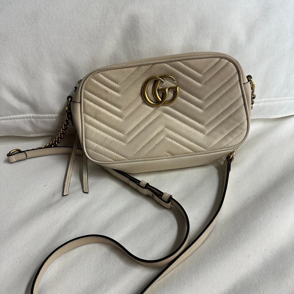 Women's GG Marmont Small Shoulder Bag